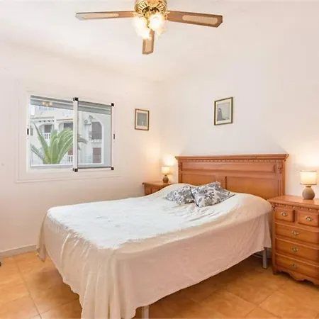 Lägenhet Beautiful With 2 Bedrooms Close To